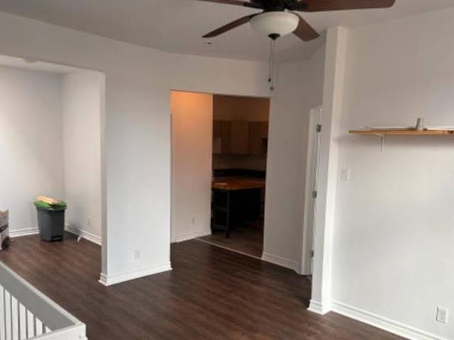 4 1 2 Quartier SaintHenri Square