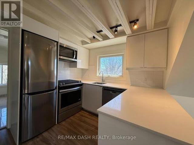 4 263 Boston Avenue, Toronto, ON, M4M 2V4 house for lease | Listing ID E13586 | Royal LePage