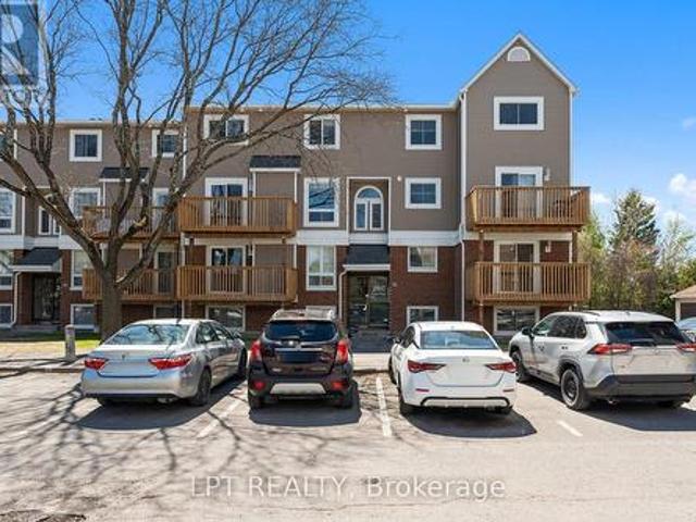4 260 Fenerty Court, Ottawa, ON, K2L 3A7 townhouse for lease | Listing ID X13558 | Royal LePage