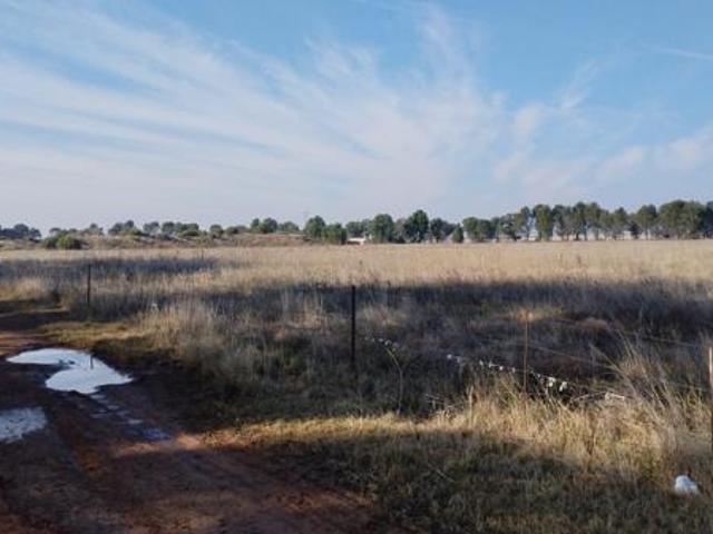 4 282 ha Land available in Bloemfontein Outlying