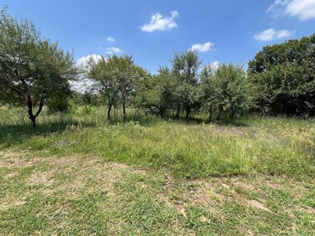 4 222 m² Land available in Estate D Afrique