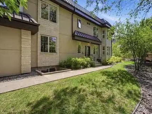 4 225 Roslyn Rd, Winnipeg, MB, R3L 0H5 Luxury Townhouse for.