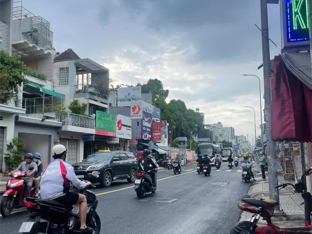 4.2x17m, Bán Nhà 4 Tầng St, Hẻm 7m, Lạc Long Quân, P9, Tân Bình, Nhỉnh 8 Tỷ