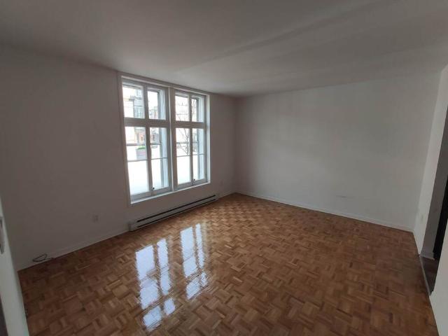 4 ½, 2 Chambres, Centre sud, Près UQAM