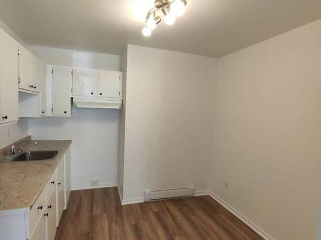 4 ½, 2 Chambres, Centre sud, Près UQAM