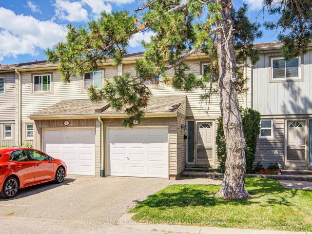 4 3500 Glen Erin Drive, Mississauga | 3Beds/2Bath, Townhouse, $3,000/mo | Condos. Ca