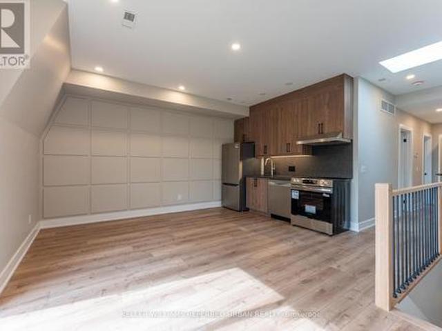 4 352 Jones Avenue, Toronto, ON, M4J 3G3 house for lease | Listing ID E13494 | Royal LePage