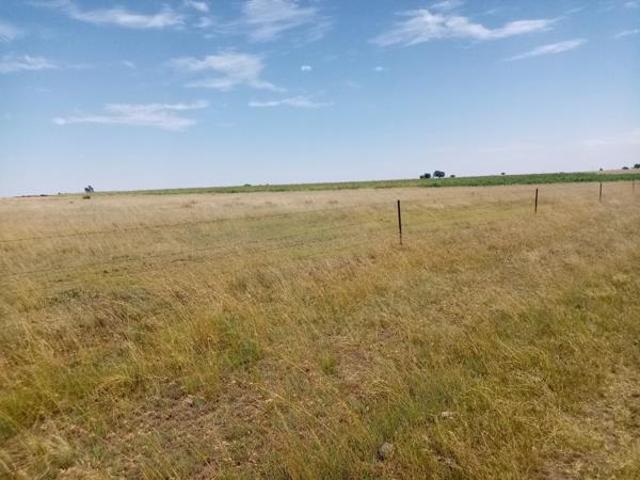 4.3 ha Land available in Martindale