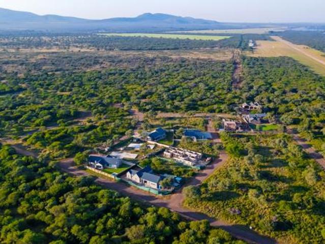 4 421 m² Land available in Chroom Park