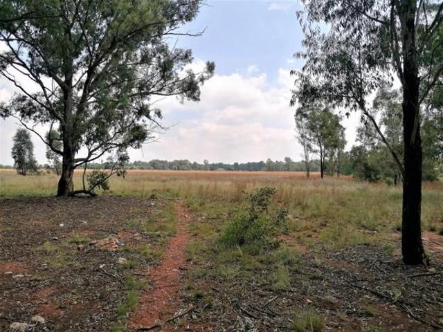 4.4 ha Land available in Valley Settlements AH