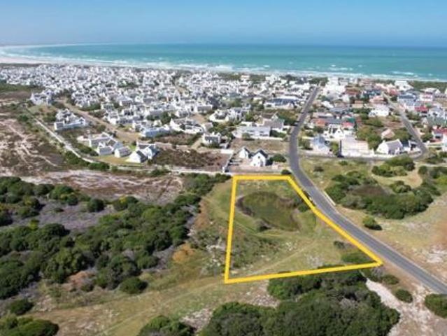 4 563 m² Land available in Struisbaai