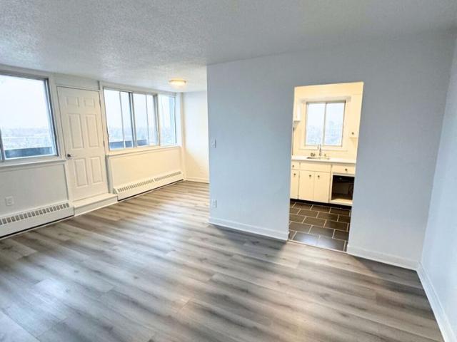 4.5 available JULY 1ST 7705 Acadie