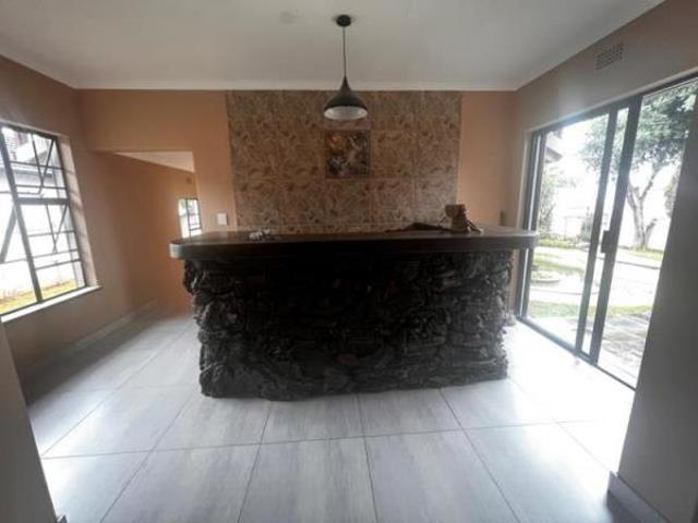 4.5 Bedroom House in Buurendal