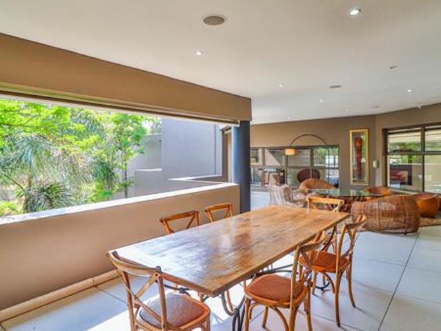 4.5 Bedroom Penthouse in Strathavon