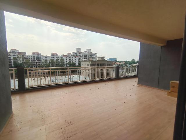 4.5 BHK Apartment in Wadgaon Sheri for rent Pune. The reference number is 20220975