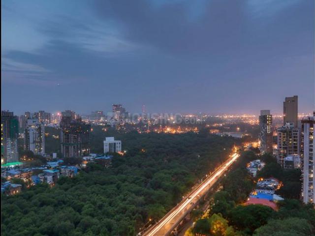 4.5 BHK Apartment in Andheri West for resale Mumbai. The reference number is 19770590