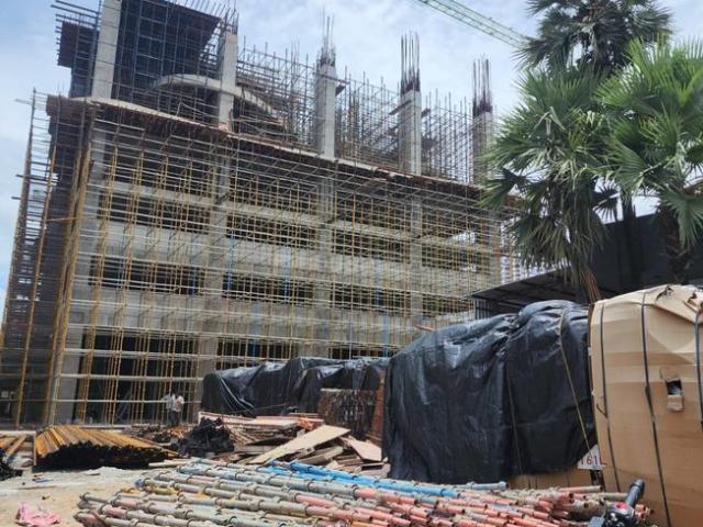 4.5 BHK Apartment in Chintalakunta for resale Hyderabad. The reference number is 20794596