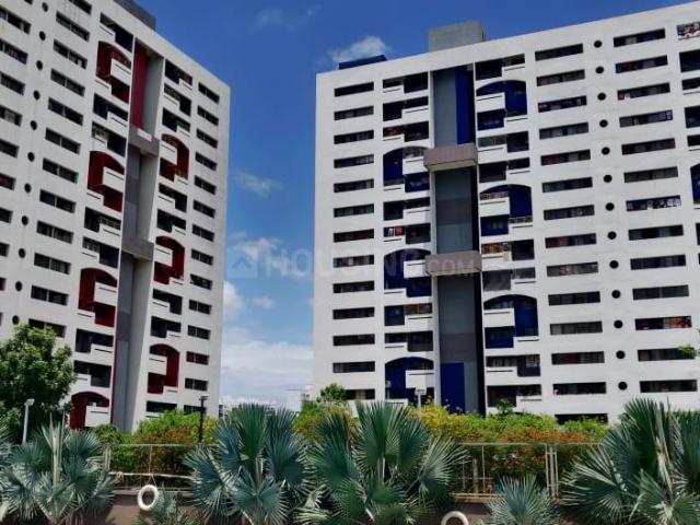 4.5 BHK Apartment in Hadapsar for resale Pune. The reference number is 20952264
