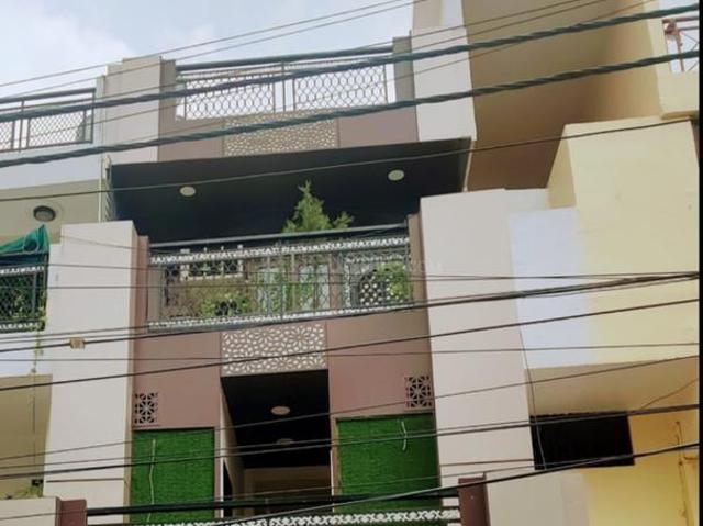 4.5 BHK Apartment in Hari Nagar Ashram for resale South East Delhi. The reference number is 15989370