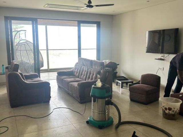 4.5 BHK Apartment in Kharadi for rent Pune. The reference number is 17669380