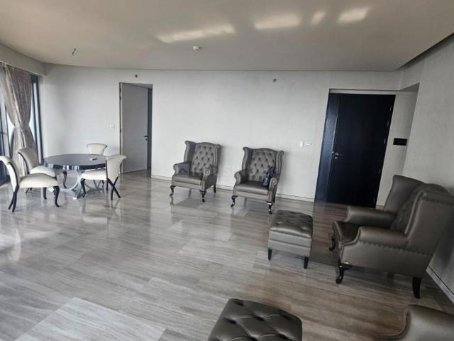 4.5 BHK Apartment in Lower Parel for rent Mumbai. The reference number is 19663210