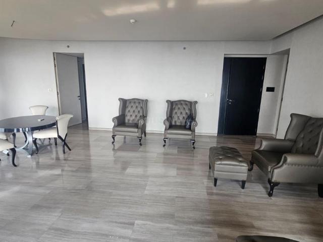 4.5 BHK Apartment in Lower Parel for rent Mumbai. The reference number is 19663345