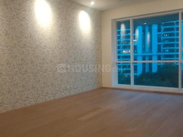4.5 BHK Apartment in Magarpatta City for rent Pune. The reference number is 20743342