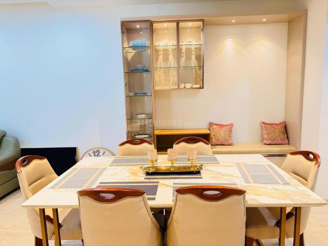 4.5 BHK Apartment in Marine Drive for rent Kochi. The reference number is 20452372