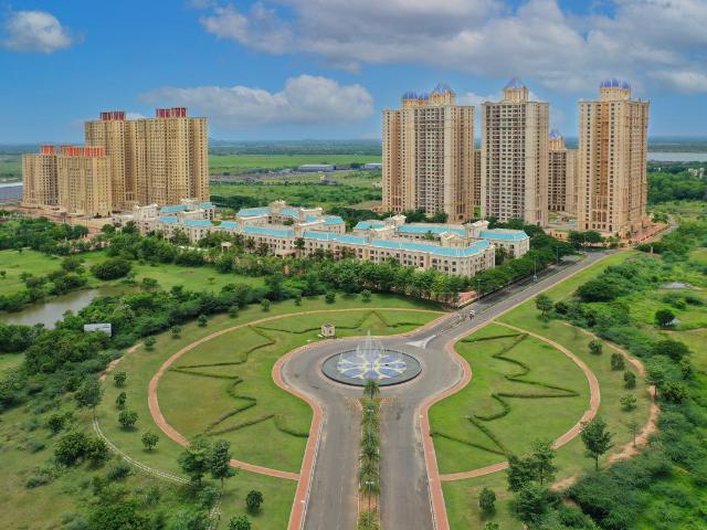 4.5 BHK Apartment in Oragadam Sriperambattur for resale Chennai. The reference number is 20053676