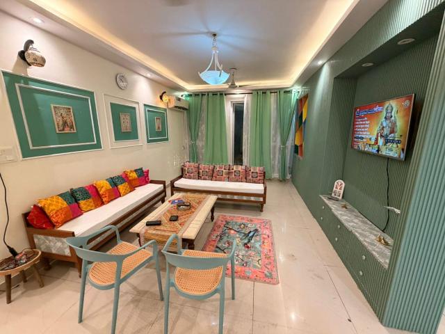 4.5 BHK Apartment in Phi III for rent Greater Noida. The reference number is 20381542