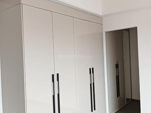 4.5 BHK Apartment in Sector 102 for rent Gurgaon. The reference number is 20872020
