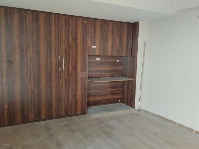 4.5 BHK Apartment in Sector 110 for resale Noida. The reference number is 20392199