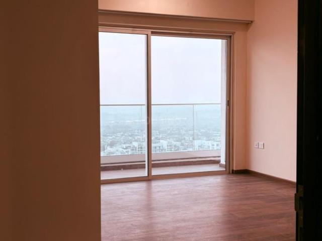 4.5 BHK Apartment in Sector 128 for resale Noida. The reference number is 20755784