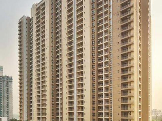 4.5 BHK Apartment in Sector 121 for resale Noida. The reference number is 20221988