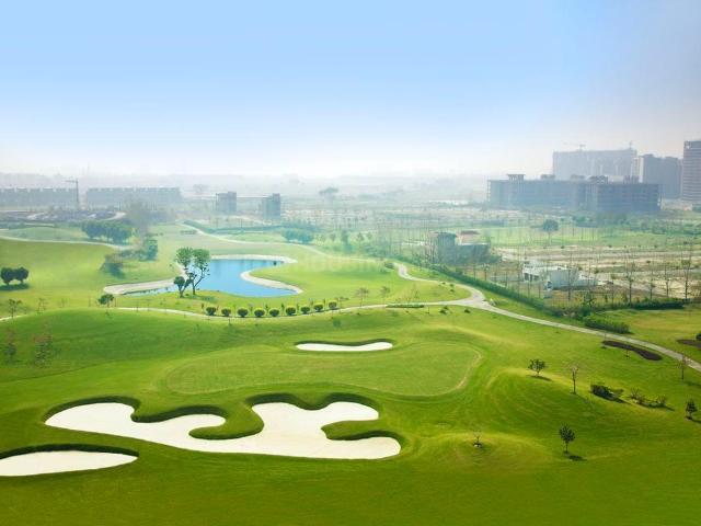 4.5 BHK Apartment in Sector 131 for resale Noida. The reference number is 20831693