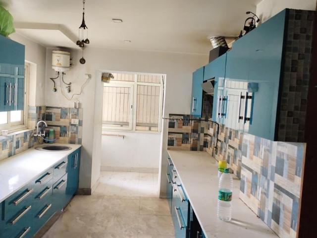 4.5 BHK Apartment in Sector 168 for resale Noida. The reference number is 18045492