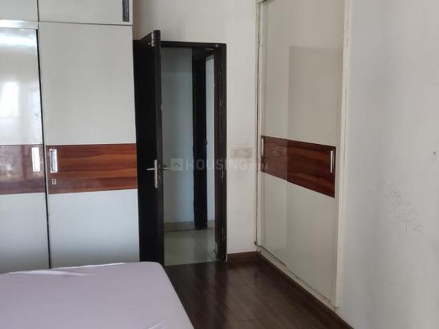 4.5 BHK Apartment in Sector 16 for rent Noida. The reference number is 20251479