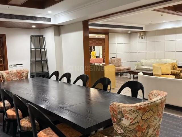 4.5 BHK Apartment in Sector 42 for rent Gurgaon. The reference number is 20472270