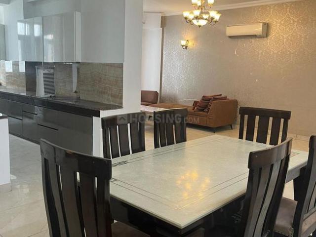 4.5 BHK Apartment in Sector 51 for rent Gurgaon. The reference number is 20521802