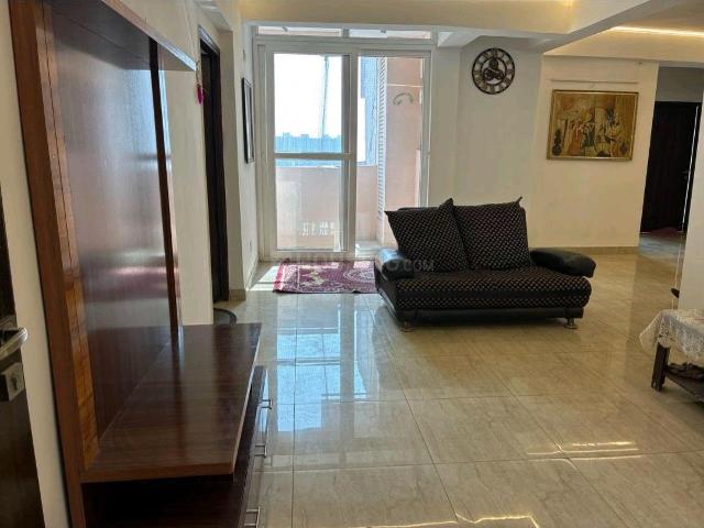 4.5 BHK Apartment in Sector 74 for rent Noida. The reference number is 20100693
