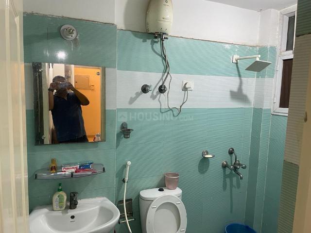 4.5 BHK Apartment in Sector 77 for rent Noida. The reference number is 20417327