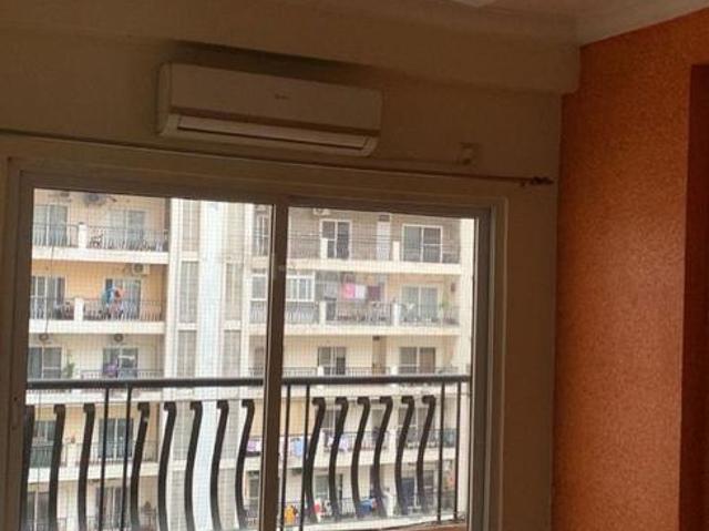 4.5 BHK Apartment in Sector 77 for rent Noida. The reference number is 20215274