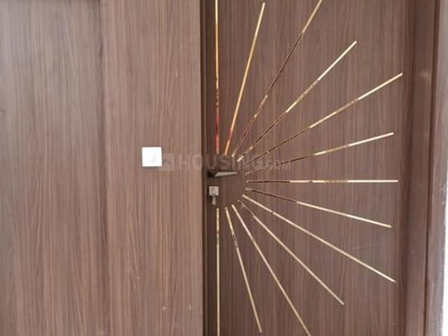 4.5 BHK Apartment in Sector 77 for rent Noida. The reference number is 20278393