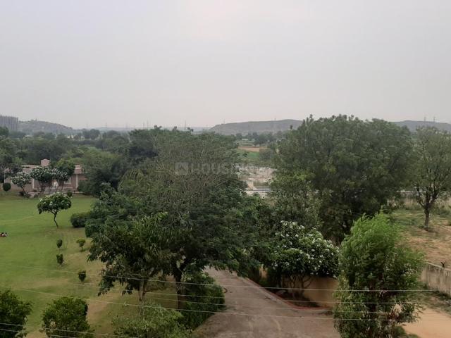 4.5 BHK Apartment in Sector 77 for resale Gurgaon. The reference number is 20863404