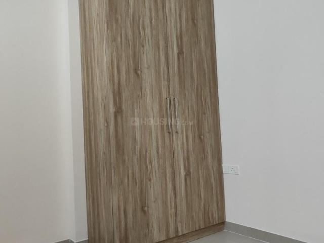 4.5 BHK Apartment in Sector 92 for rent Gurgaon. The reference number is 19851959