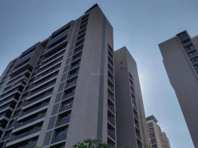 4.5 BHK Apartment in Shela for resale Ahmedabad. The reference number is 17777850