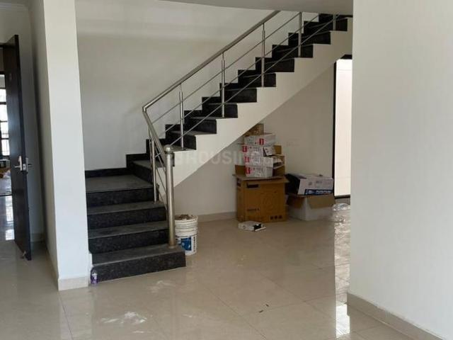 4.5 BHK Apartment in Singhpura for resale Zirakpur. The reference number is 16142794