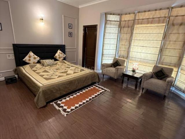 4.5 BHK Duplex in DLF Phase 3 for rent Gurgaon. The reference number is 21005097