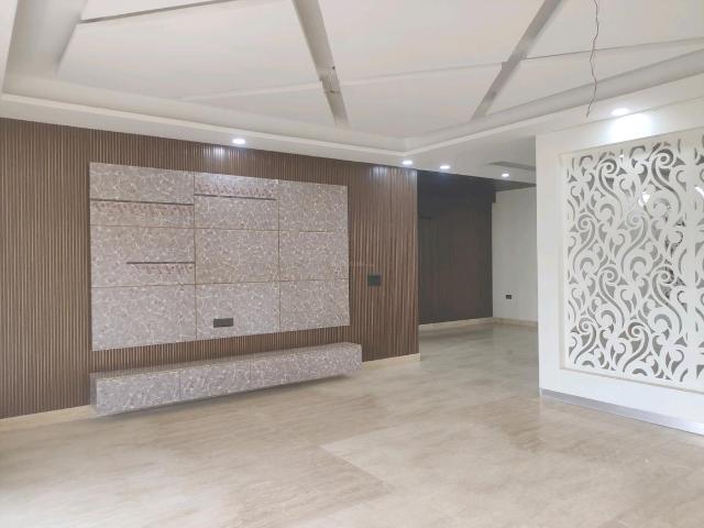 5 BHK Independent Builder Floor in Green Field Colony for resale Faridabad. The reference number is 20177147