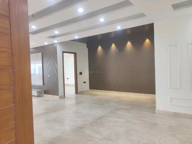 5 BHK Independent Builder Floor in Green Field Colony for resale Faridabad. The reference number is 20177231